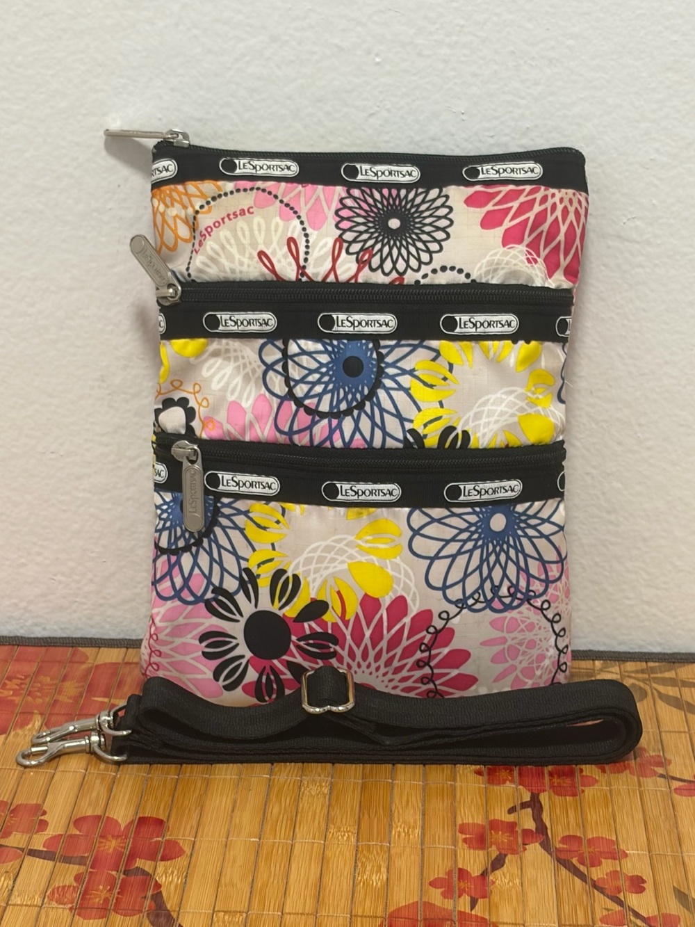 Le Sportsac Vibrant 3 Pocket Crossbody